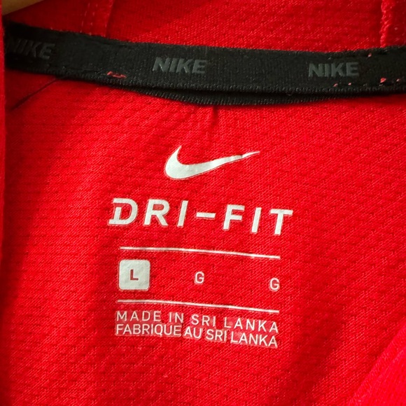 SOLD NIKE Dri-Fit Lightweight Red Hoodie - Large (Youth) - Picture 3 of 8